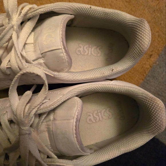 Asics Shoes - Picture 3 of 7